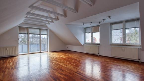 DREAMHOUSE Immobilien: Maisonettewohnung mit großem Balkon nahe Stadtpark DREAMHOUSE Immobilien: Maisonettewohnung mit großem Balkon nahe Stadtpark