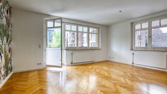 DREAMHOUSE Immobilien: Rarität mit Alsterblick, Aufzug und Tiefgaragenstellplatz DREAMHOUSE Immobilien: Rarität mit Alsterblick, Aufzug und Tiefgaragenstellplatz