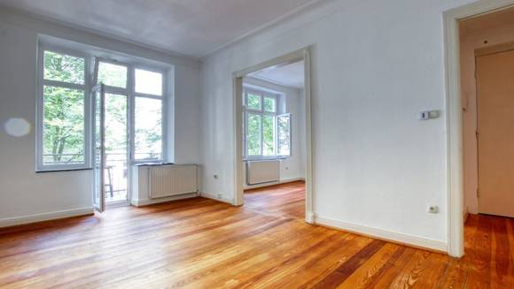 DREAMHOUSE Immobilien: Großzügige Altbauwohung mit viel Charme DREAMHOUSE Immobilien: Großzügige Altbauwohung mit viel Charme